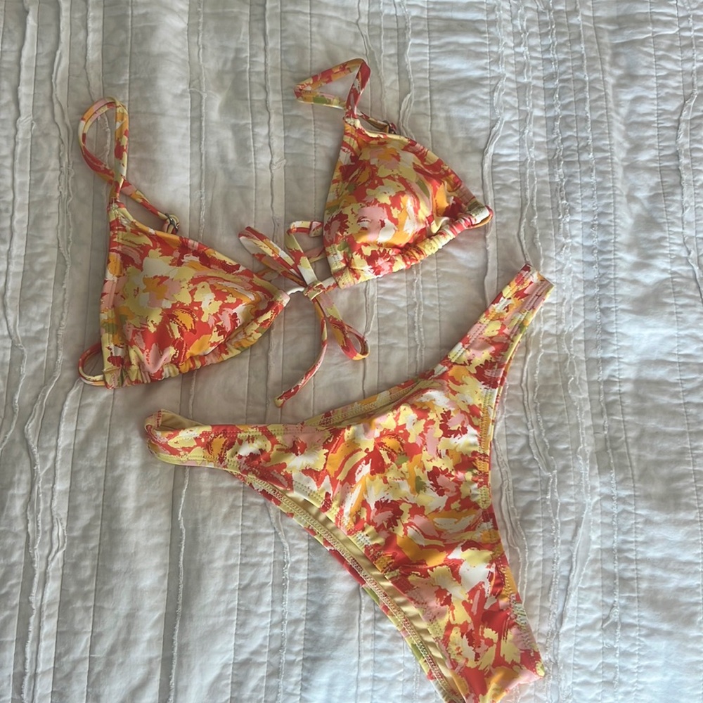 CUPSHE bikini